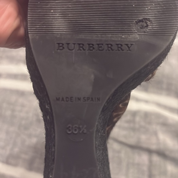 Burberry Wedges Size 36.5 - Picture 10 of 13